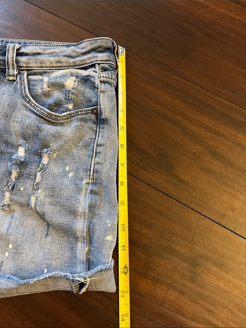 Anthropologie denim shorts size 30, nicely distressed, frayed and paint spatters - Picture 5 of 6